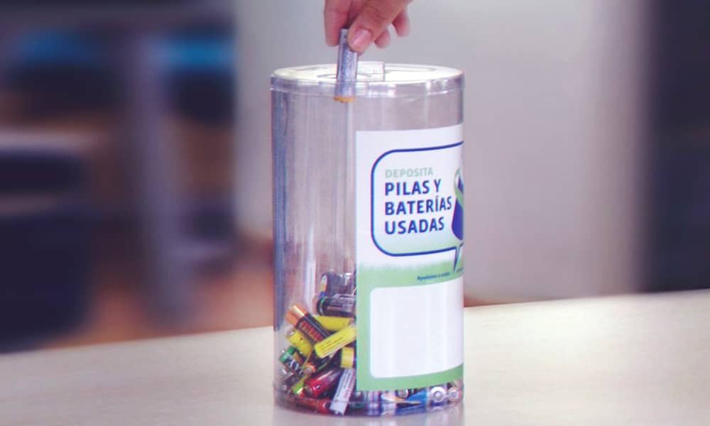 Contenedor de pilas usadas